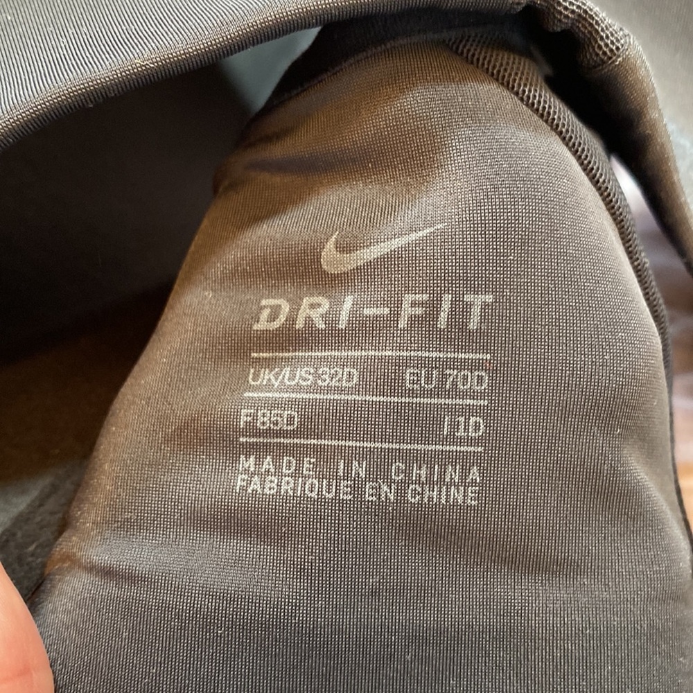 Nike Black Racerback Molding Sports Bra - Picture 9 of 9